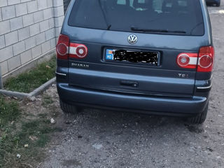 Volkswagen Sharan foto 2