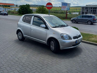 Toyota Yaris foto 1