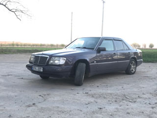 Mercedes Series (W124) foto 5