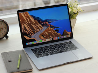 MacBook Pro 15 Retina 2017 (Core i7 7700HQ/16Gb Ram/256Gb SSD/ Radeon Pro 555/15.4" Retina IPS) foto 1