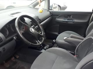 Volkswagen Sharan foto 2