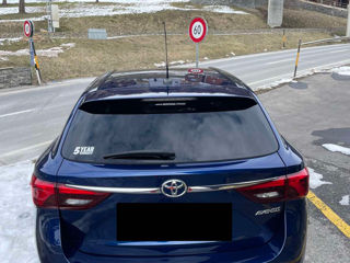 Toyota Avensis foto 3