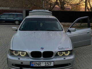 BMW 5 Series foto 6