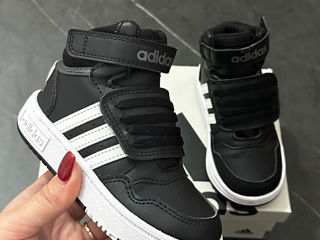 Adidas Original marime 24