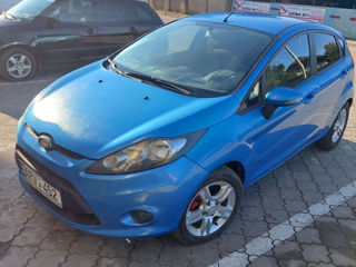 Ford Fiesta foto 5