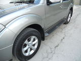 Nissan Pathfinder foto 2