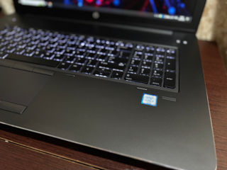 Gaming Laptop HP cu diagonala de 17.3" procesor i7 foto 3