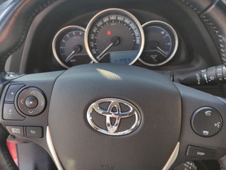 Toyota Auris foto 4