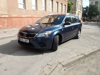 Kia Ceed foto 1