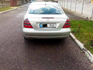 Mercedes E-Class foto 6