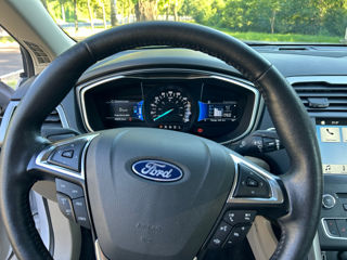 Ford Fusion foto 5