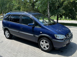 Opel Zafira foto 4