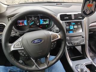 Ford Fusion foto 1