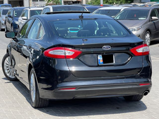 Ford Fusion foto 4