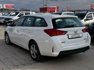 Toyota Auris foto 6