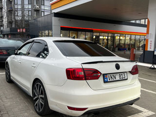 Volkswagen Jetta foto 5