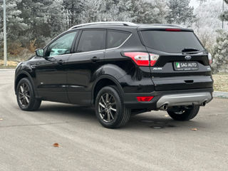 Ford Kuga foto 2