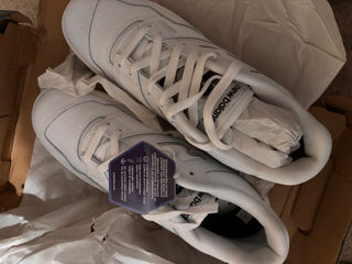 New balance 550 trainers in white and grey foto 2