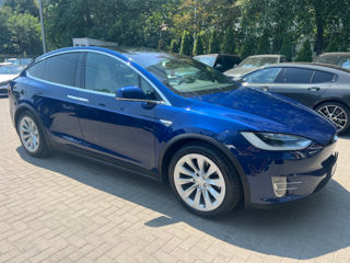 Tesla Model X foto 7