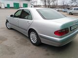 Mercedes E Class foto 5