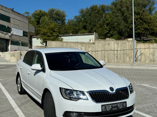 Skoda Superb foto 1