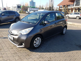 Toyota Verso-S foto 2