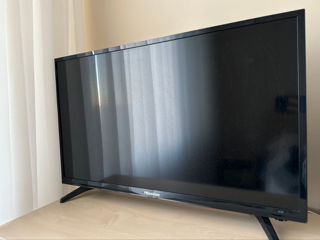 Hisense Smart-TV.Diagonala-82sm.YouTybe-Wi-Fi.Lucreaza si arata Perfect.