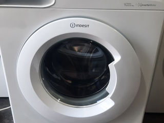 Indesit  lucriaza foarte bine