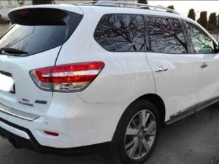 Nissan Pathfinder foto 6