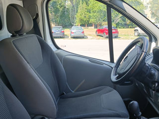 Opel Vivaro foto 2