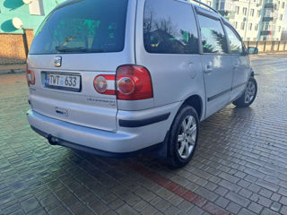 Volkswagen Sharan foto 1