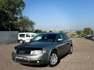 Audi A4 foto 1