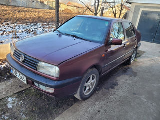 Volkswagen Vento foto 2