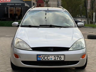 Ford Fiesta foto 1