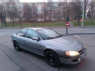 Opel Omega foto 2