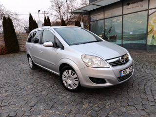 Opel Zafira foto 2