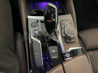 BMW 5 Series foto 9