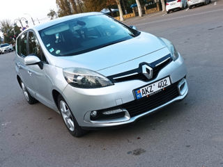 Renault Grand Scenic foto 2