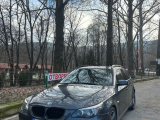 BMW 5 Series foto 2