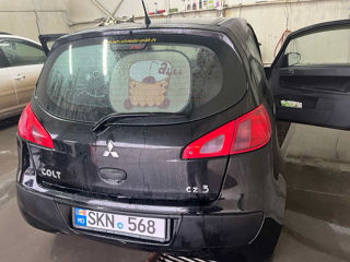 Mitsubishi Colt foto 4