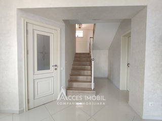 Townhouse în 3 nivele! Durlești, str-la Calea Unirii, 270m2 + 2 ari. Euroreparație! foto 19