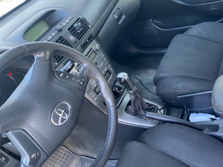 Toyota Avensis foto 9