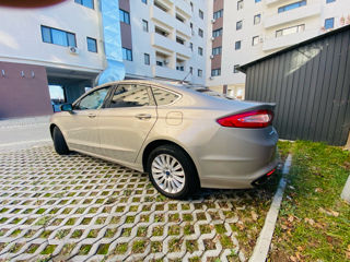 Ford Fusion foto 3