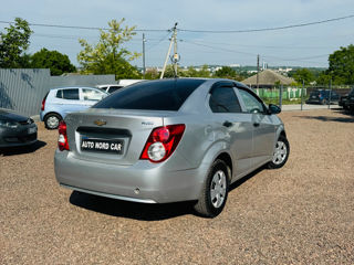 Chevrolet Aveo foto 4