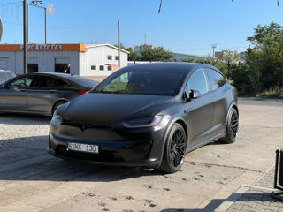 Tesla Model X foto 2