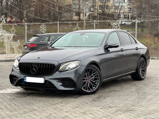 Mercedes E-Class foto 2