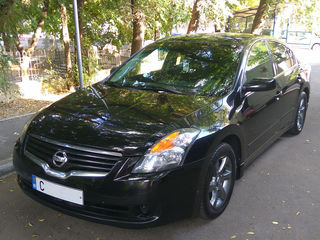 Nissan Altima foto 1