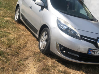 Renault Grand Scenic foto 6