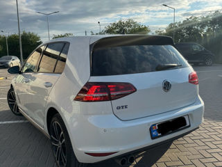 Volkswagen Golf foto 1