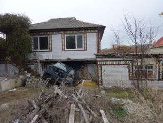 casa de locuit cu constructii accesorii si teren, Ialoveni foto 2